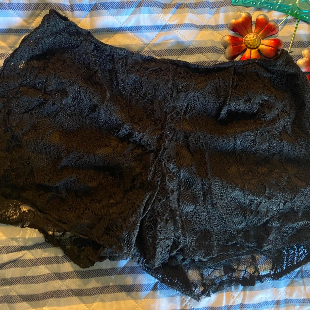 🎈New Black Lace Shorts